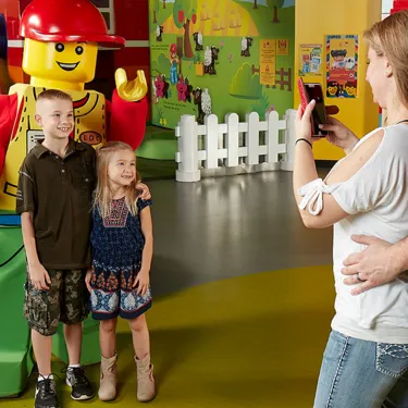 Meet LEGO® Stars | LEGOLAND Discovery Center San Antonio